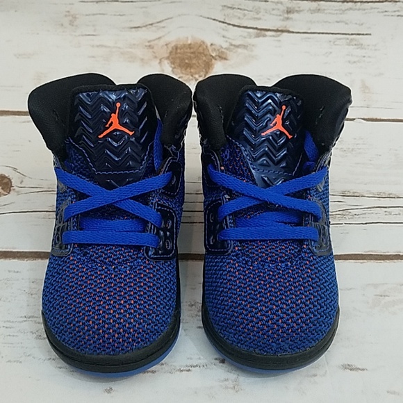 🛑SOLD🛑Jordan Sneakers Size 5C - Picture 2 of 6